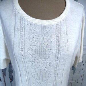 Short sleeve white sweater